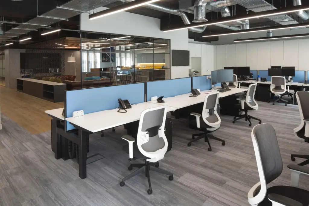 أسس النجاح الـ 10 في إدارة المكاتب العصرية